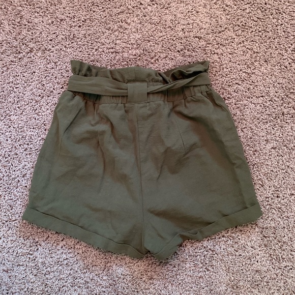 L.A. Hearts Olive Paper Bag Shorts - Picture 2 of 3
